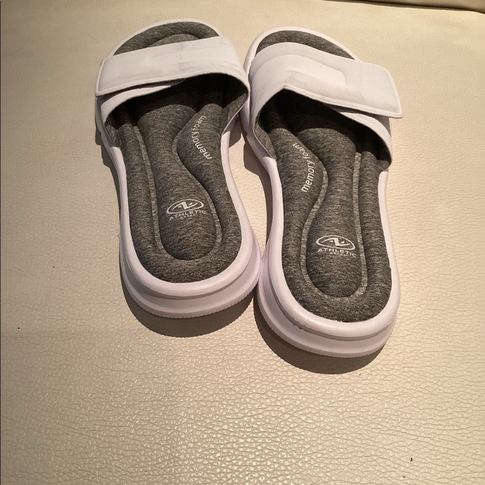 Athletic Works White Comfort Strap Slip on sandal Slides Women Size 5-6